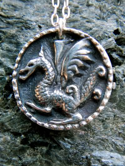 Silver dragon cameo pendant